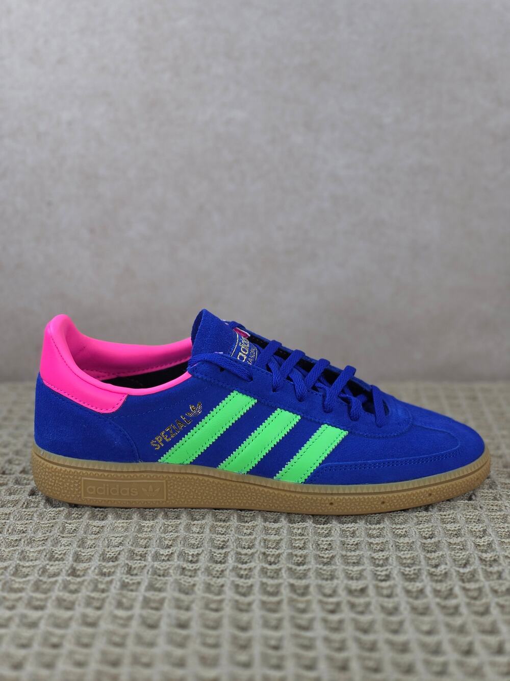 Adidas Handball Spezial W JP8721 Women’s 9.5 Blue Green Pink Gum Sneakers BNIB